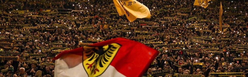 暴风雪下的德甲：汉堡与勒沃库森比赛推迟及其影响