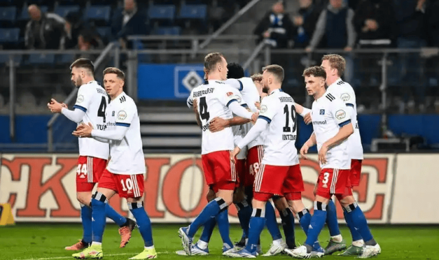 德甲激战：圣保利 VS 汉堡，谁能突破困境？