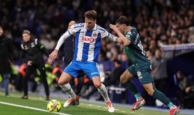 西班牙人主场爆冷遭逆转，西甲最新积分榜全面更新