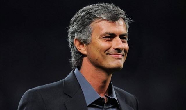 仍坚守防守策略，让穆里尼奥遭遇指责：0-3输球的他“真老了”