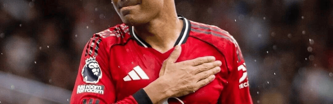 曼联忍痛割爱！功勋铁腰今夏告别，球迷炸锅：他还能再战3年！