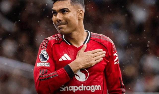 曼联忍痛割爱！功勋铁腰今夏告别，球迷炸锅：他还能再战3年！