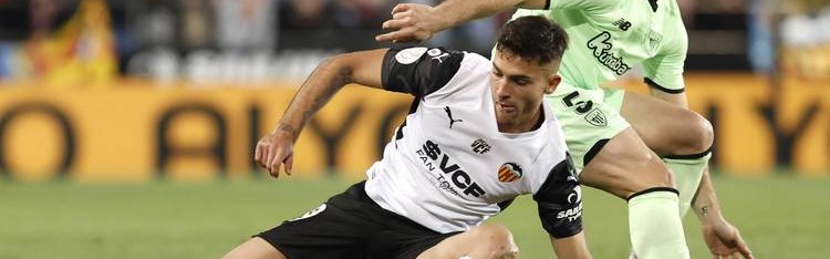 西甲保级生死战！巴伦西亚主场死磕比利亚雷，黄潜客场能否碾压颓势？