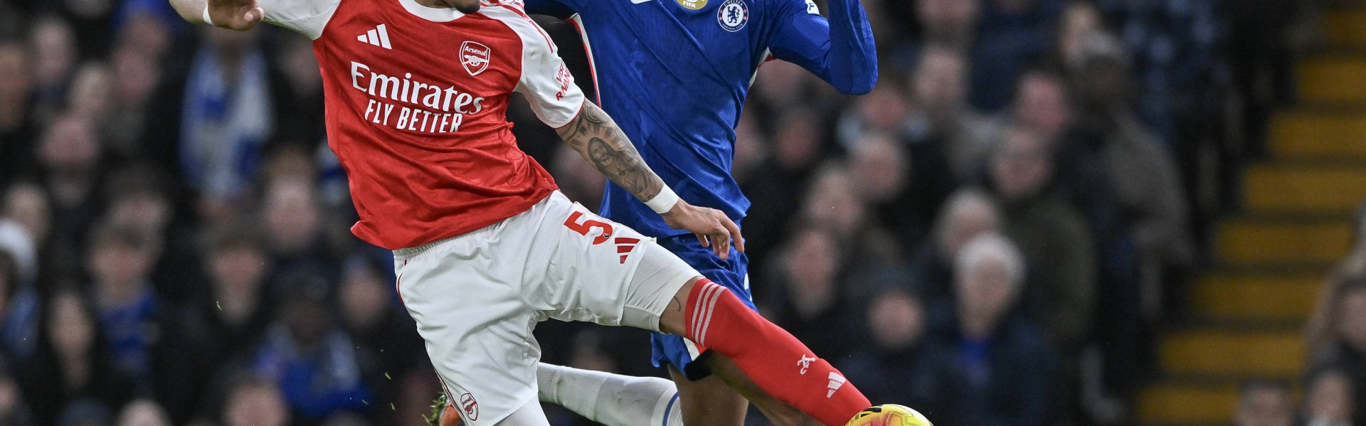 英超｜10人切尔西主场逼平阿森纳