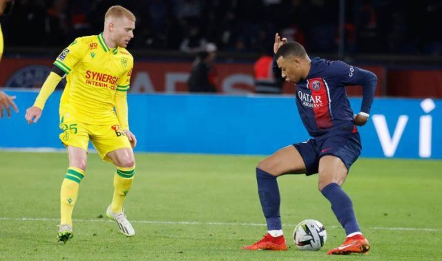 法甲激战：巴黎FC主场迎战南特，保级战火一触即发