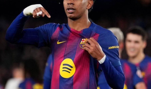 随着巴萨2-1+阿森纳4-2切尔西！西甲英超领头羊双双晋级，剑指四冠王