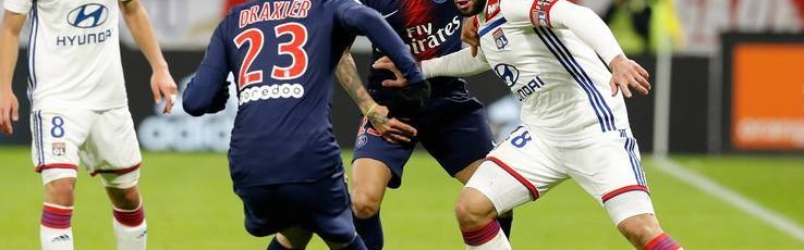 法甲两极对决：南特主场保级生死战 朗斯冲冠路上的"铁桶阵"考验