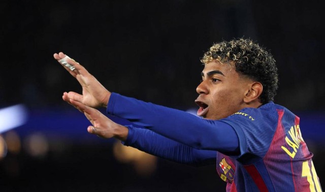 西甲积分最新战报：巴萨豪取七连胜领跑榜首，黑马西班牙人紧追马竞